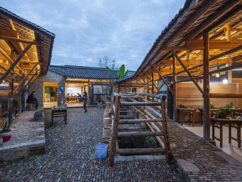 JINGDEZHEN HOUSE-IN-HOUSE PLUGINS
