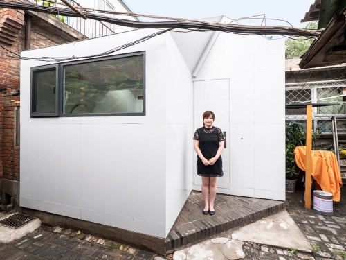 MRS. FAN'S PLUGIN HOUSE